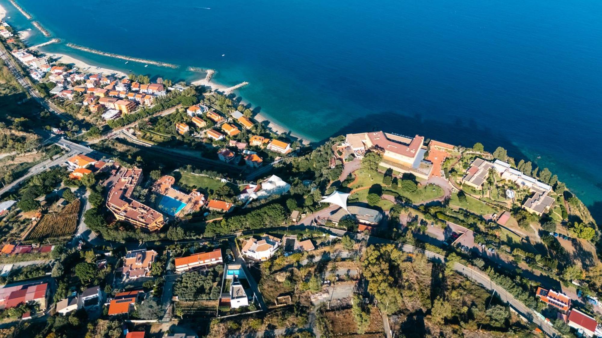 Altafiumara Resort & Spa ヴィッラ・サン・ジョヴァンニ エクステリア 写真