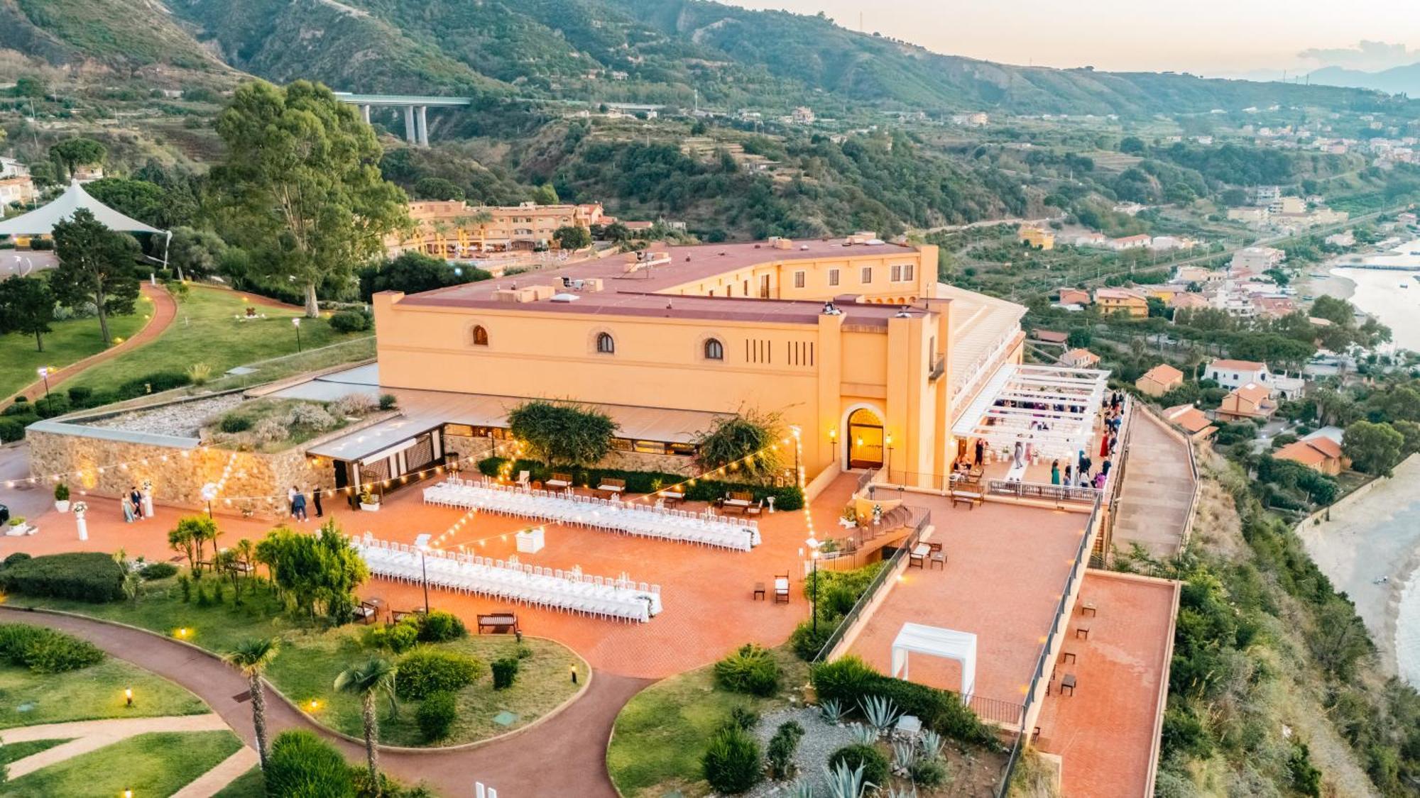 Altafiumara Resort & Spa ヴィッラ・サン・ジョヴァンニ エクステリア 写真