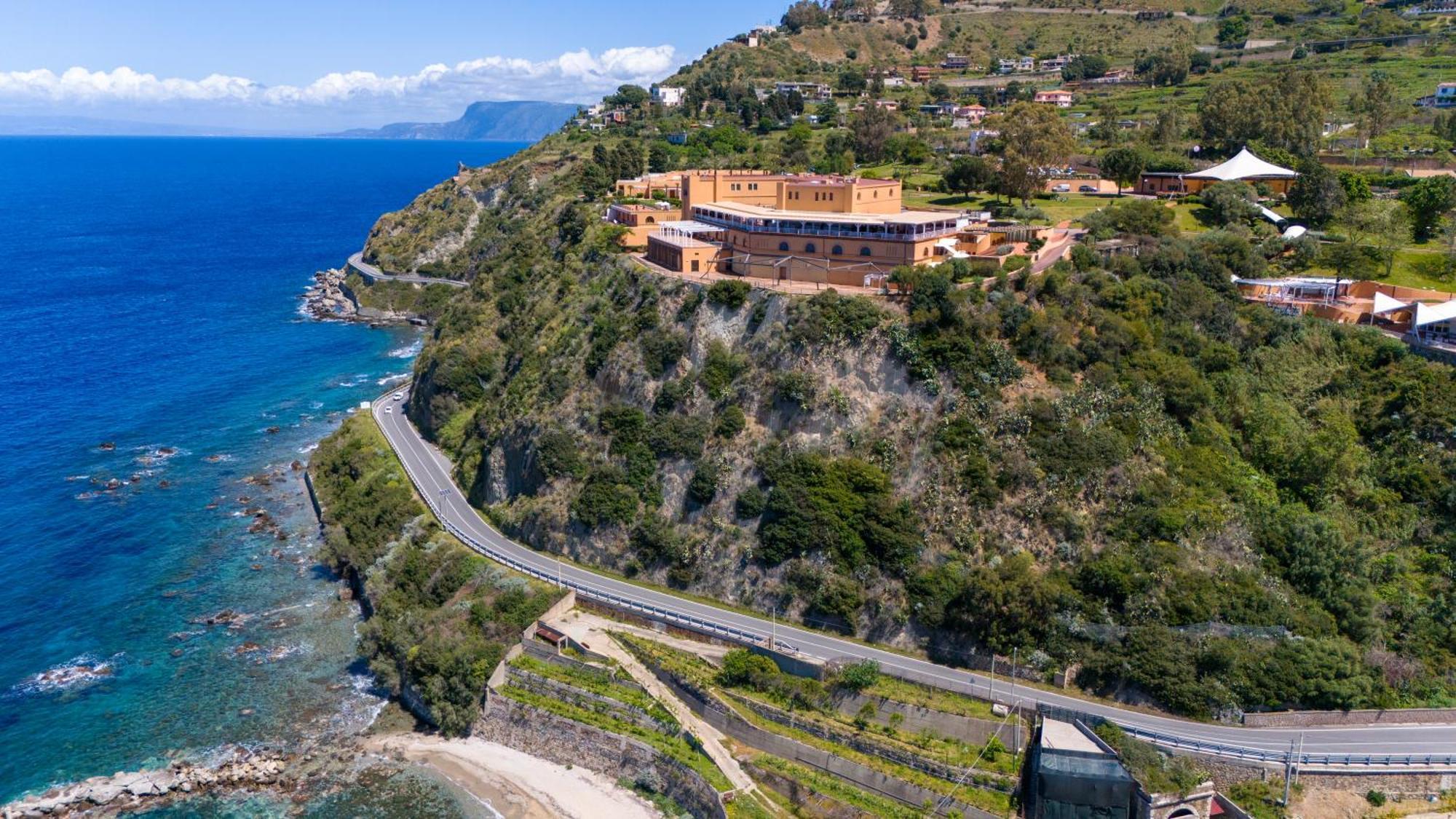 Altafiumara Resort & Spa ヴィッラ・サン・ジョヴァンニ エクステリア 写真